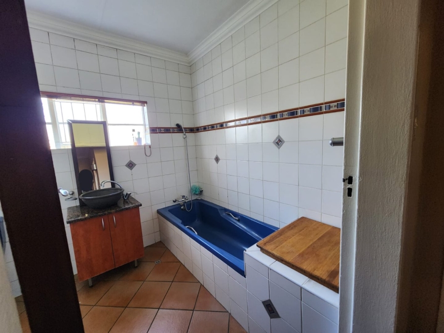  Bedroom Property for Sale in Lambton Gauteng