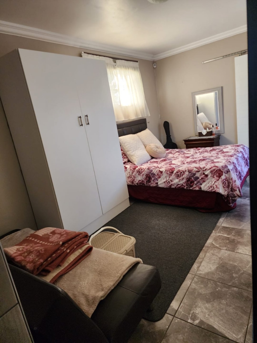 Bedroom Property for Sale in Lambton Gauteng