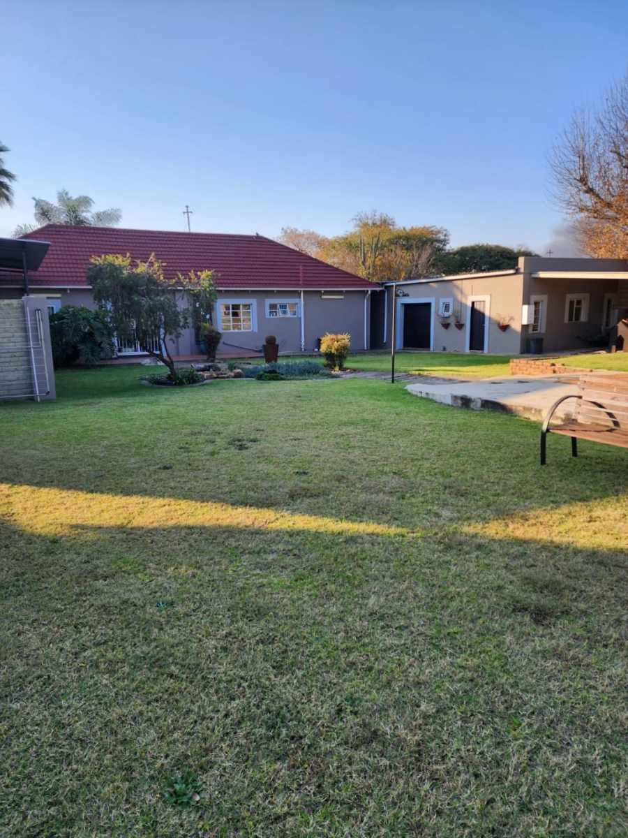  Bedroom Property for Sale in Lambton Gauteng