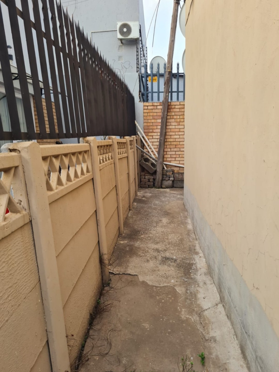 To Let 2 Bedroom Property for Rent in Lenasia Ext 5 Gauteng