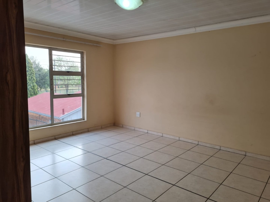 To Let 2 Bedroom Property for Rent in Lenasia Ext 5 Gauteng