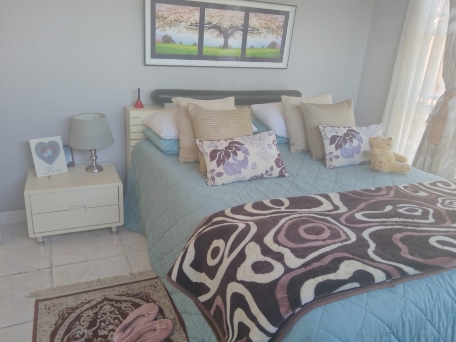 2 Bedroom Property for Sale in Dorandia Gauteng