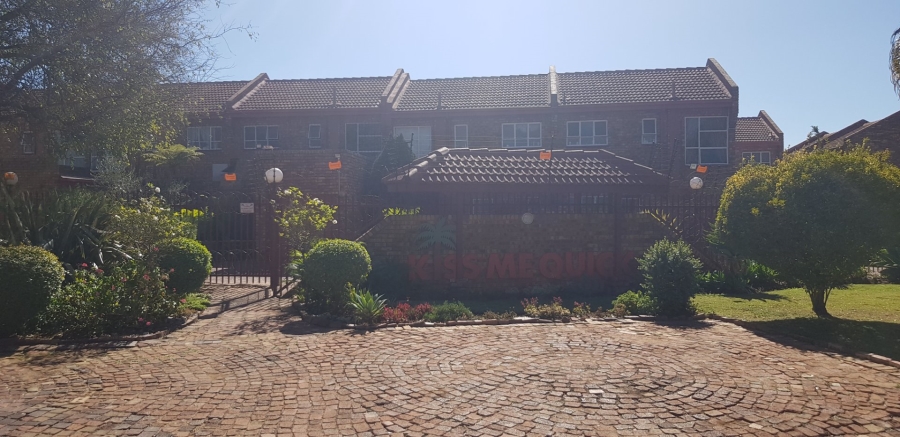 2 Bedroom Property for Sale in Dorandia Gauteng