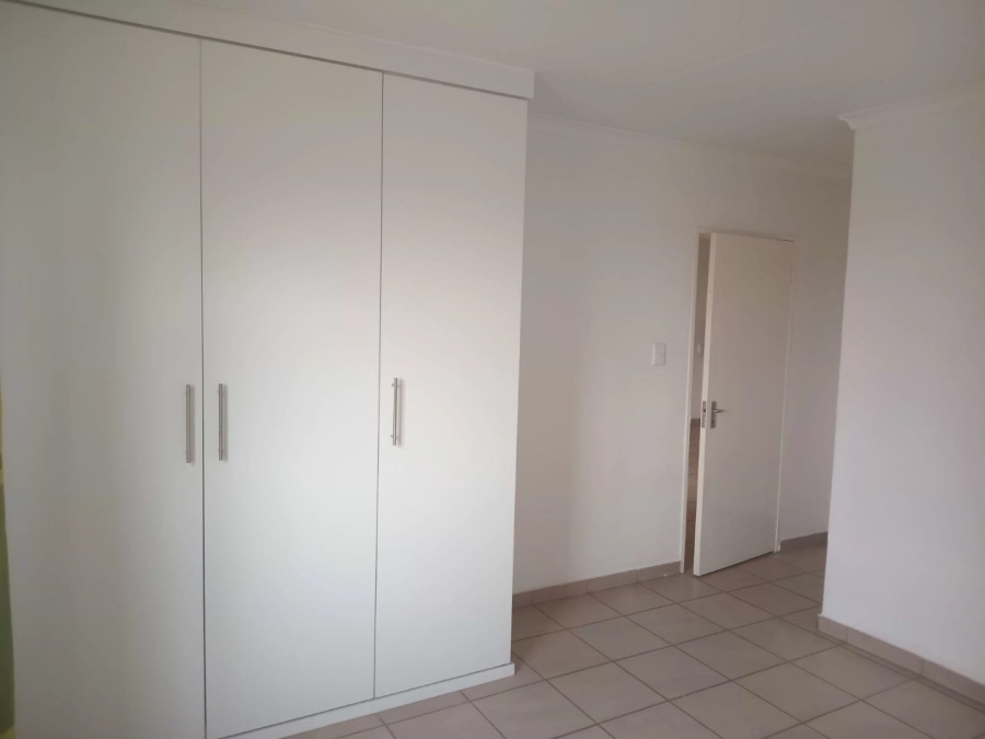  Bedroom Property for Sale in Albertsdal Gauteng