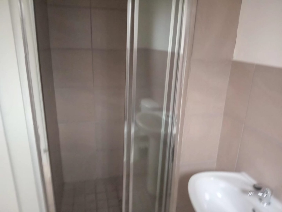  Bedroom Property for Sale in Albertsdal Gauteng