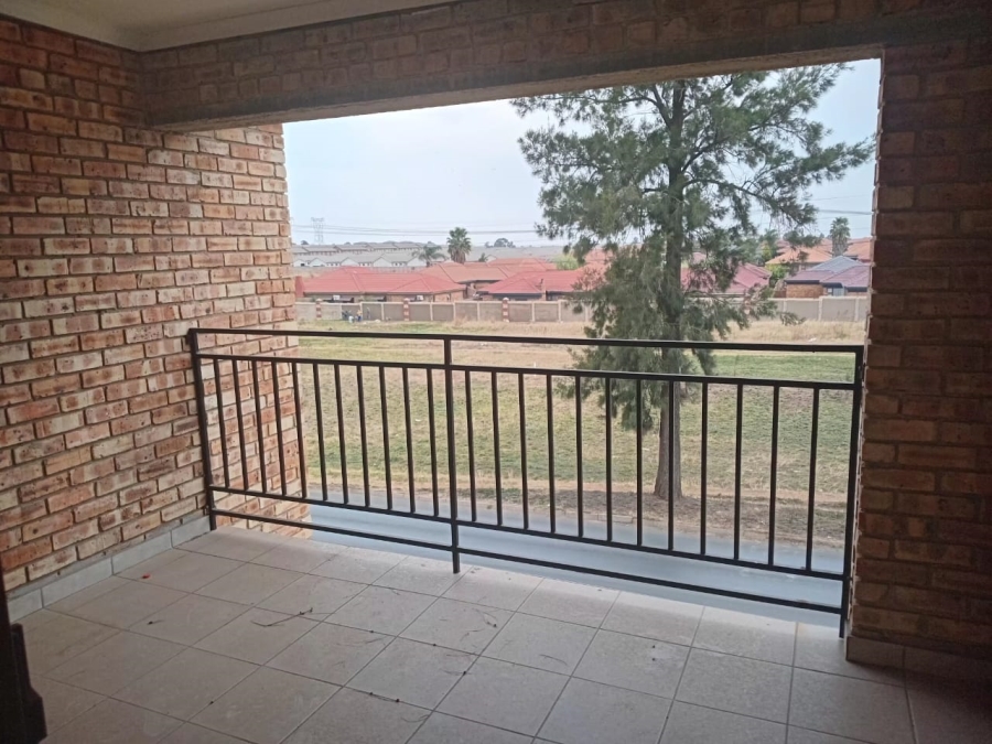  Bedroom Property for Sale in Albertsdal Gauteng