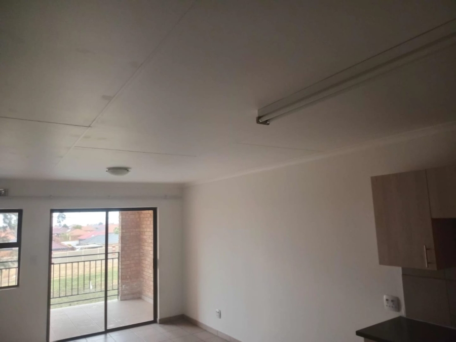  Bedroom Property for Sale in Albertsdal Gauteng