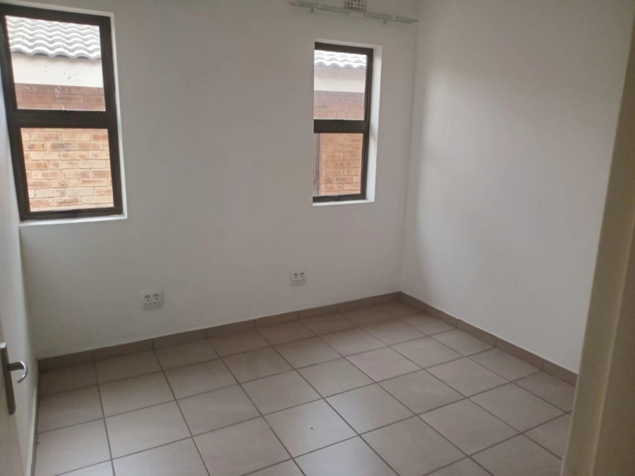  Bedroom Property for Sale in Albertsdal Gauteng