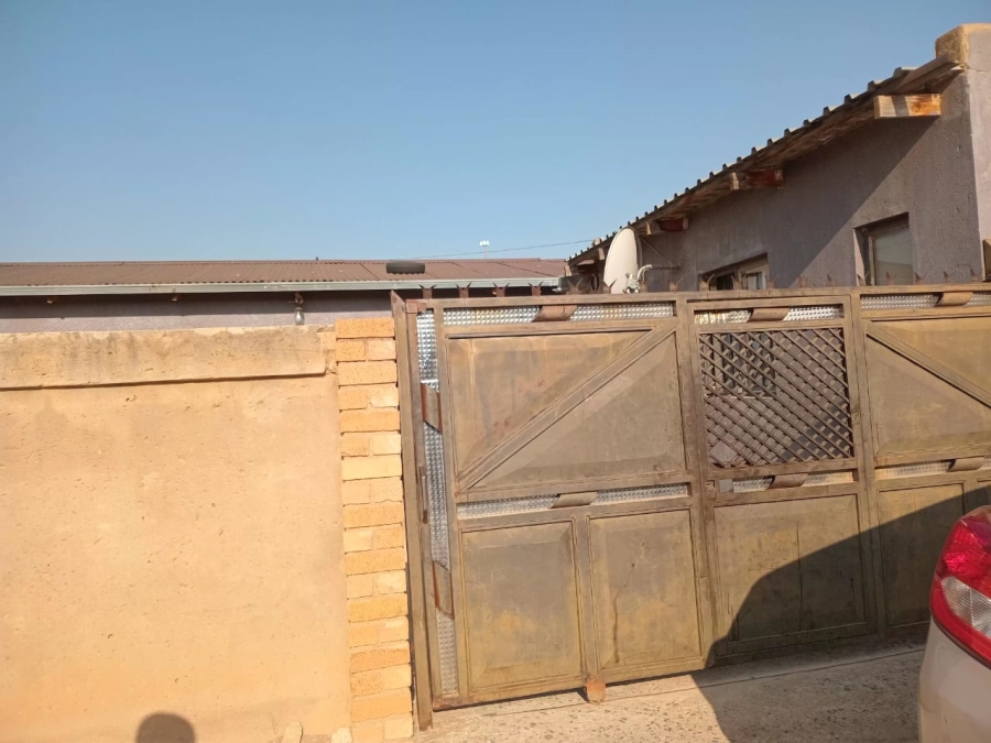  Bedroom Property for Sale in Tembisa Central Gauteng