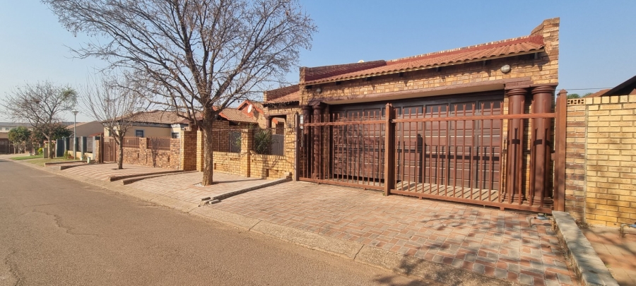 3 Bedroom Property for Sale in Danville Gauteng