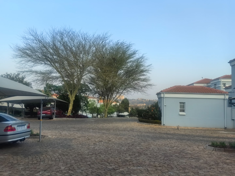 To Let 2 Bedroom Property for Rent in Northcliff Gauteng
