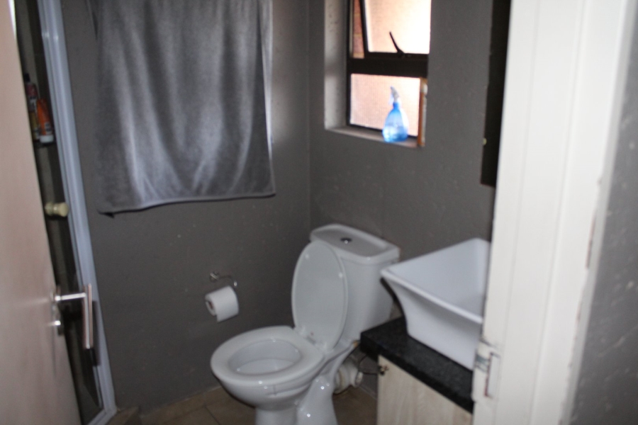 1 Bedroom Property for Sale in Hatfield Gauteng
