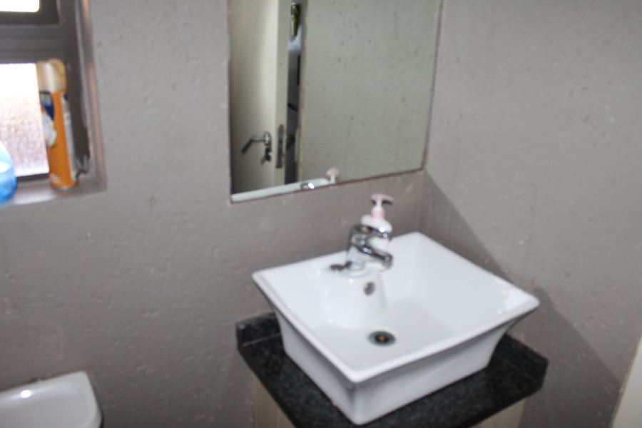 1 Bedroom Property for Sale in Hatfield Gauteng