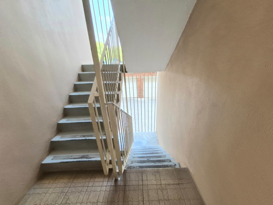 2 Bedroom Property for Sale in Queenswood Gauteng