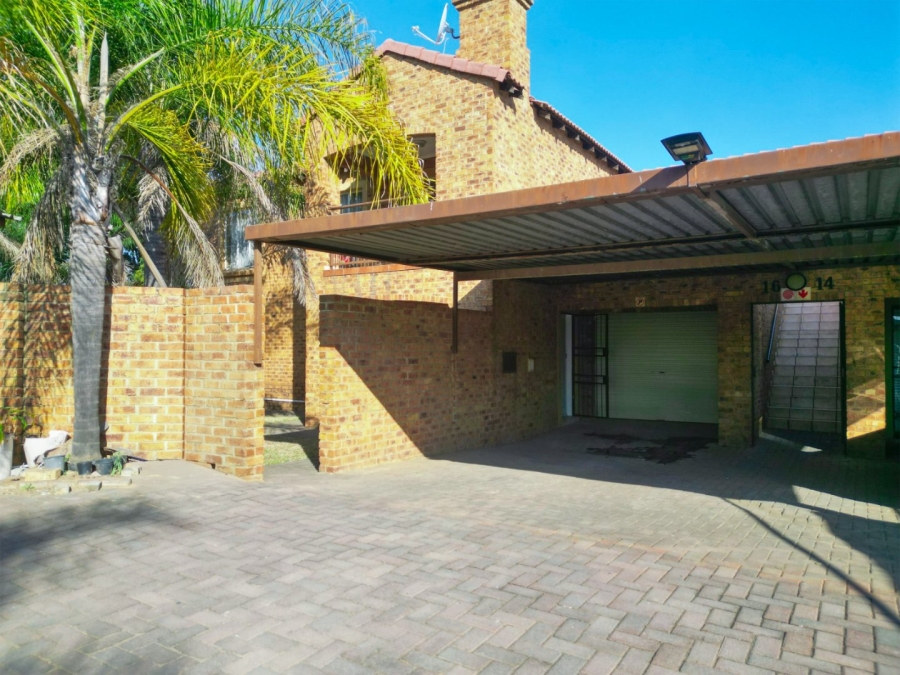 2 Bedroom Property for Sale in Monavoni A H Gauteng