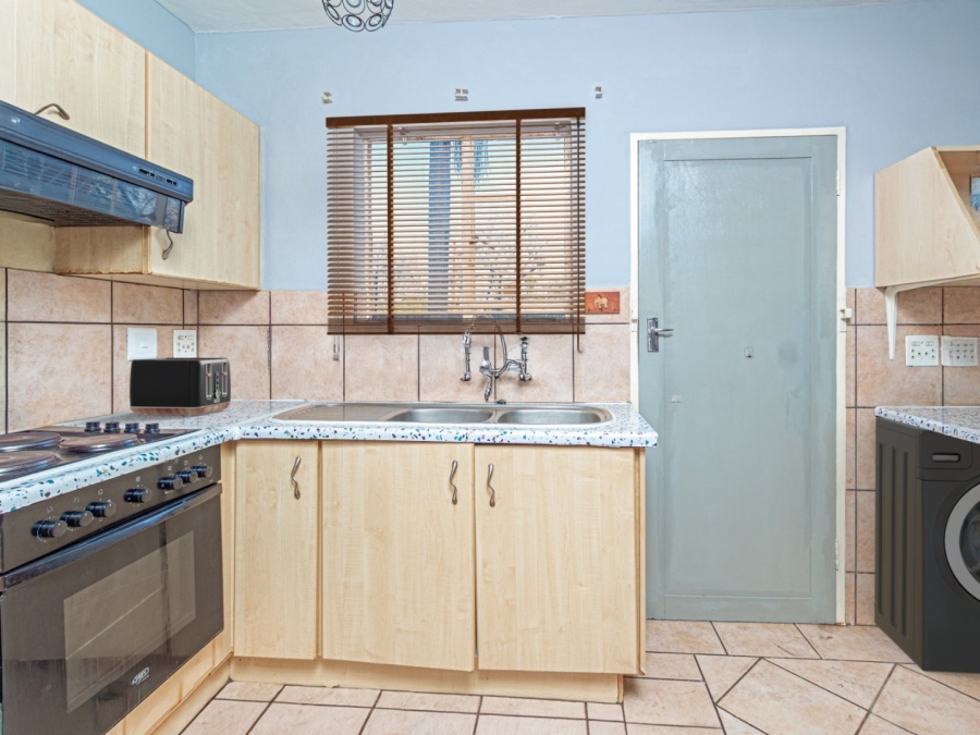 2 Bedroom Property for Sale in Monavoni A H Gauteng