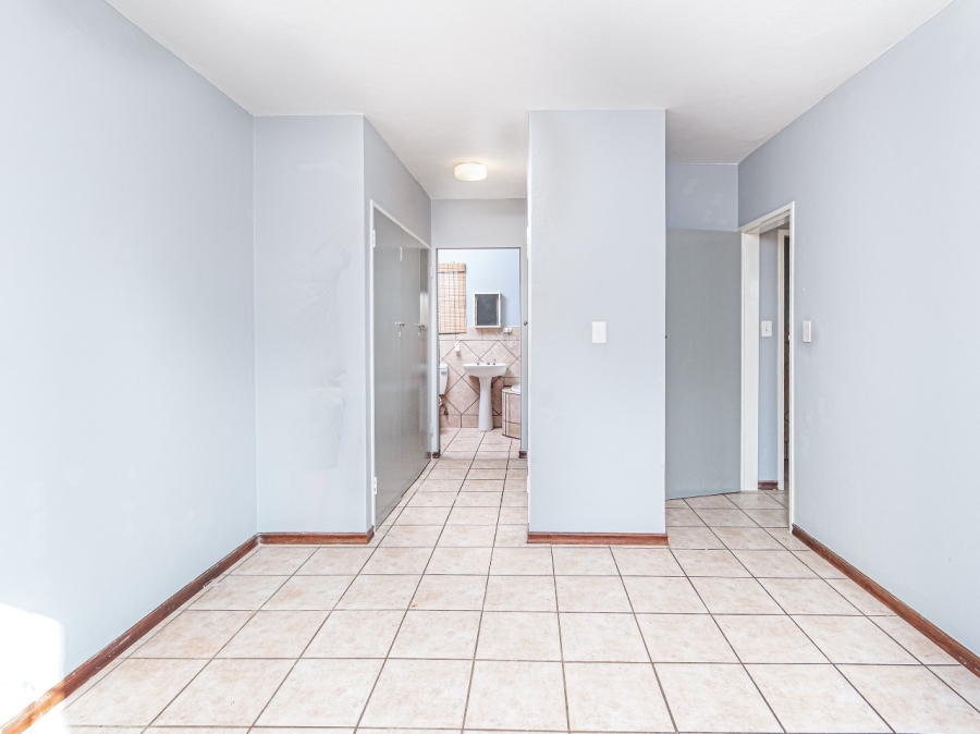 2 Bedroom Property for Sale in Monavoni A H Gauteng