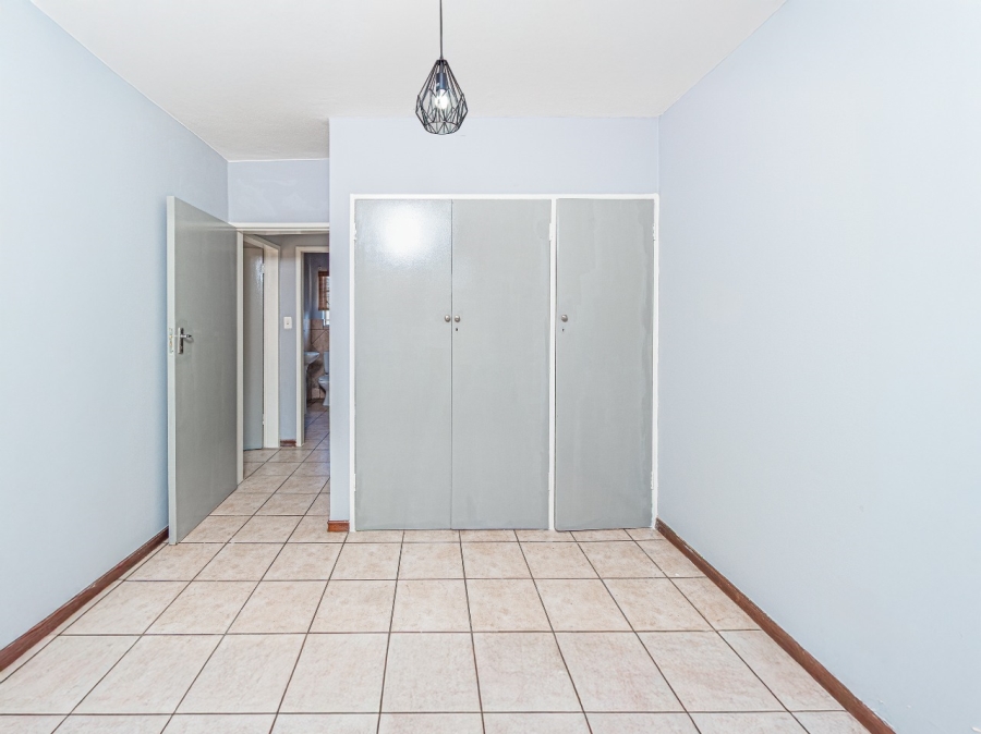 2 Bedroom Property for Sale in Monavoni A H Gauteng