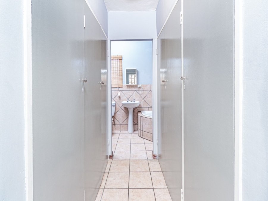 2 Bedroom Property for Sale in Monavoni A H Gauteng