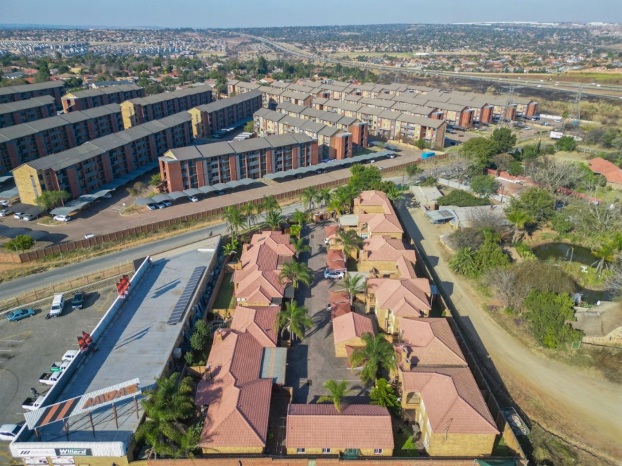 2 Bedroom Property for Sale in Monavoni A H Gauteng