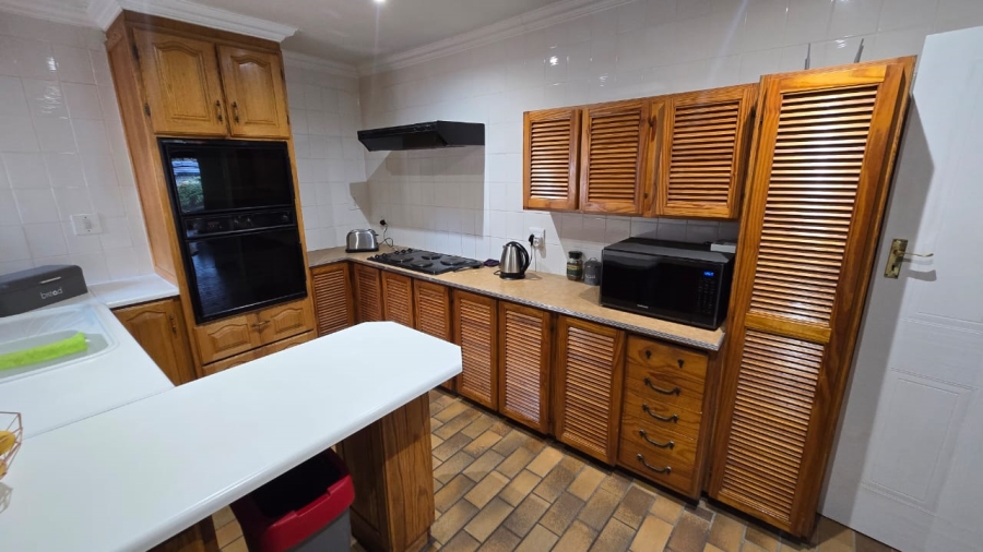 To Let 4 Bedroom Property for Rent in Eldoraigne Gauteng