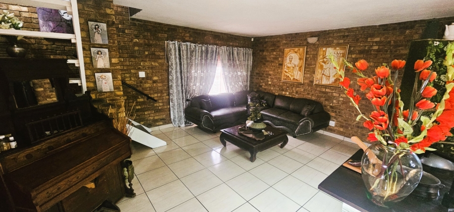 5 Bedroom Property for Sale in Vaal Marina Gauteng
