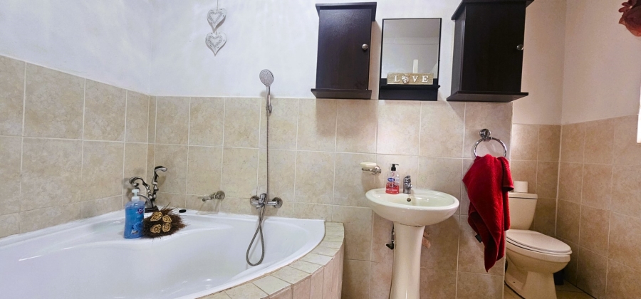 5 Bedroom Property for Sale in Vaal Marina Gauteng