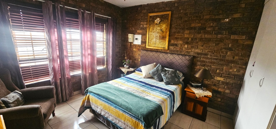 5 Bedroom Property for Sale in Vaal Marina Gauteng