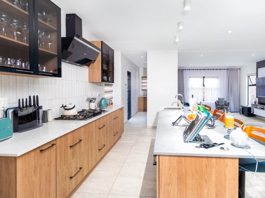 3 Bedroom Property for Sale in Carlswald Gauteng