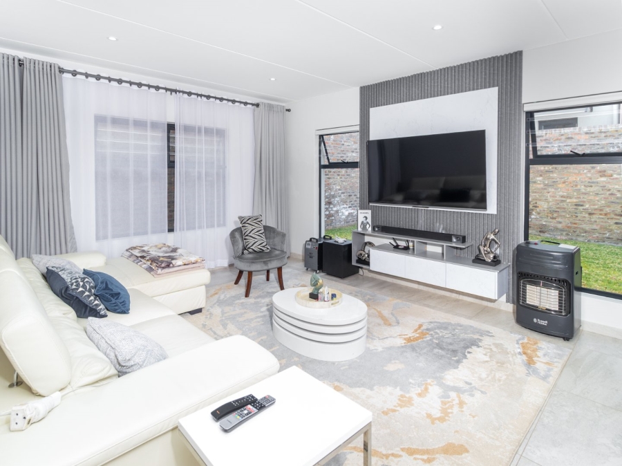 3 Bedroom Property for Sale in Carlswald Gauteng