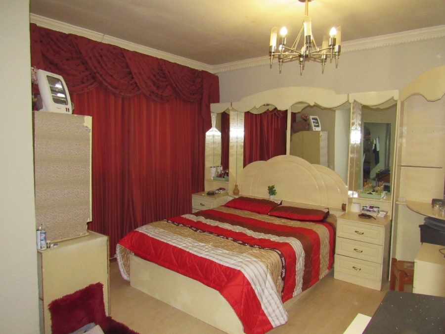6 Bedroom Property for Sale in Proclamation Hill Gauteng