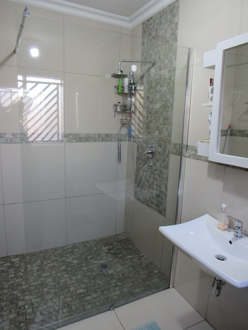 6 Bedroom Property for Sale in Proclamation Hill Gauteng
