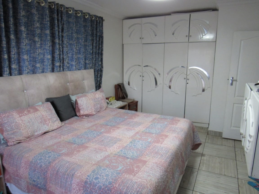 6 Bedroom Property for Sale in Proclamation Hill Gauteng