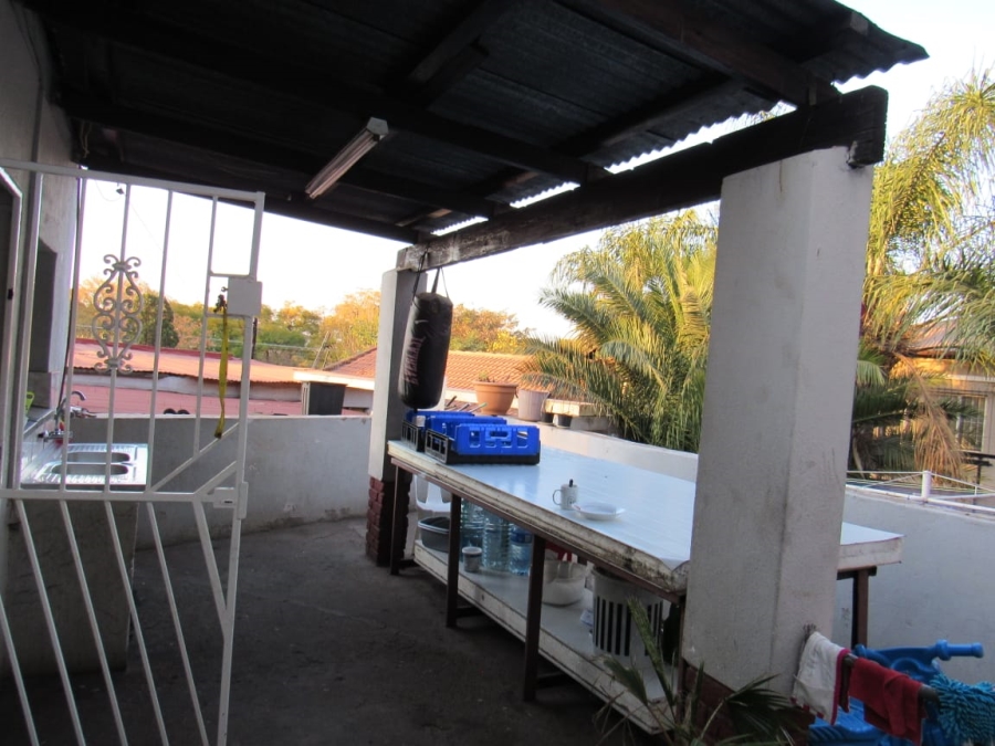 6 Bedroom Property for Sale in Proclamation Hill Gauteng
