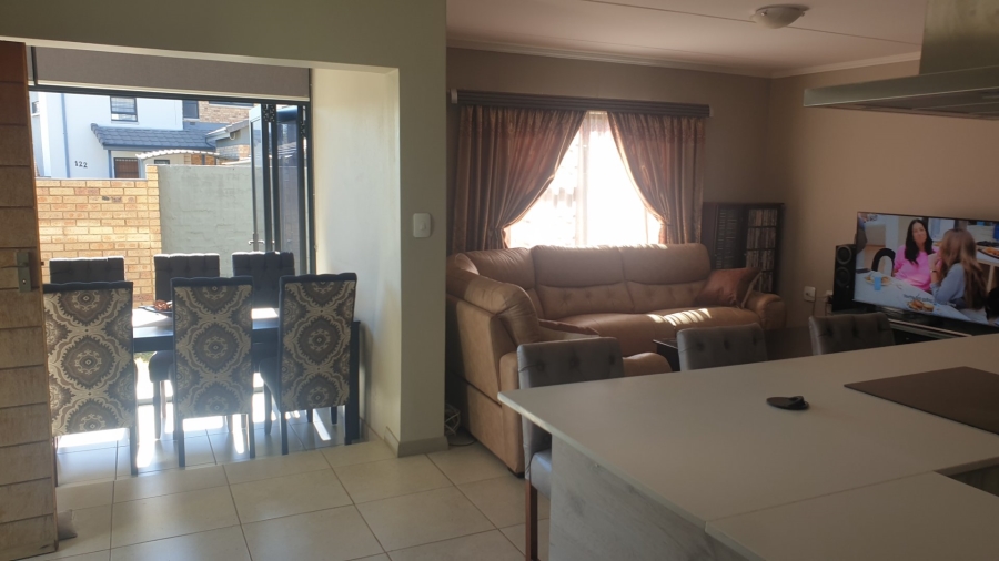 3 Bedroom Property for Sale in Amberfield Gauteng