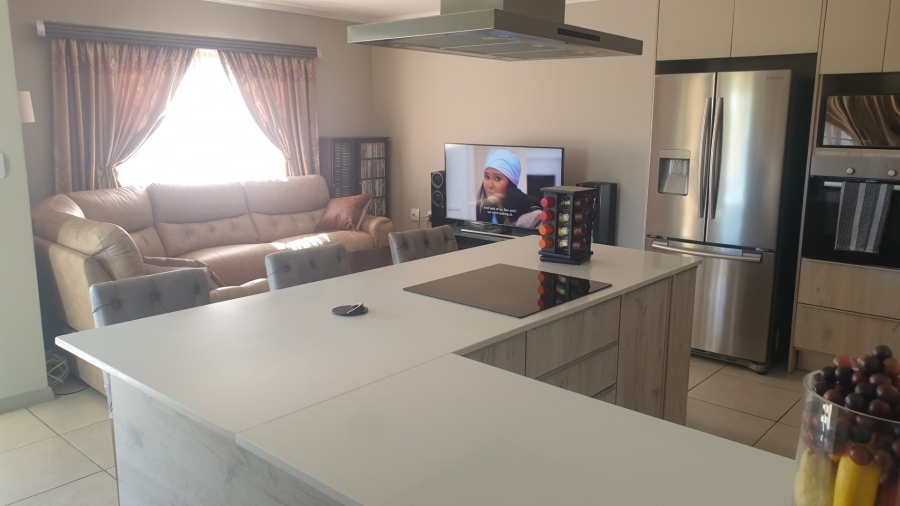 3 Bedroom Property for Sale in Amberfield Gauteng