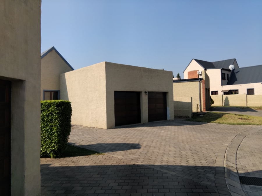 3 Bedroom Property for Sale in Equestria Gauteng