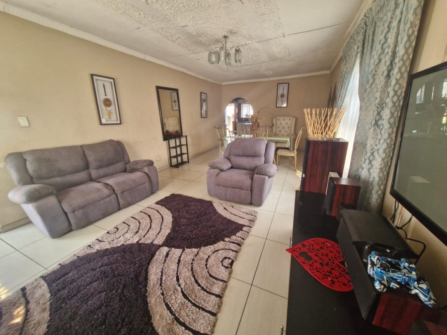 4 Bedroom Property for Sale in Danville Gauteng