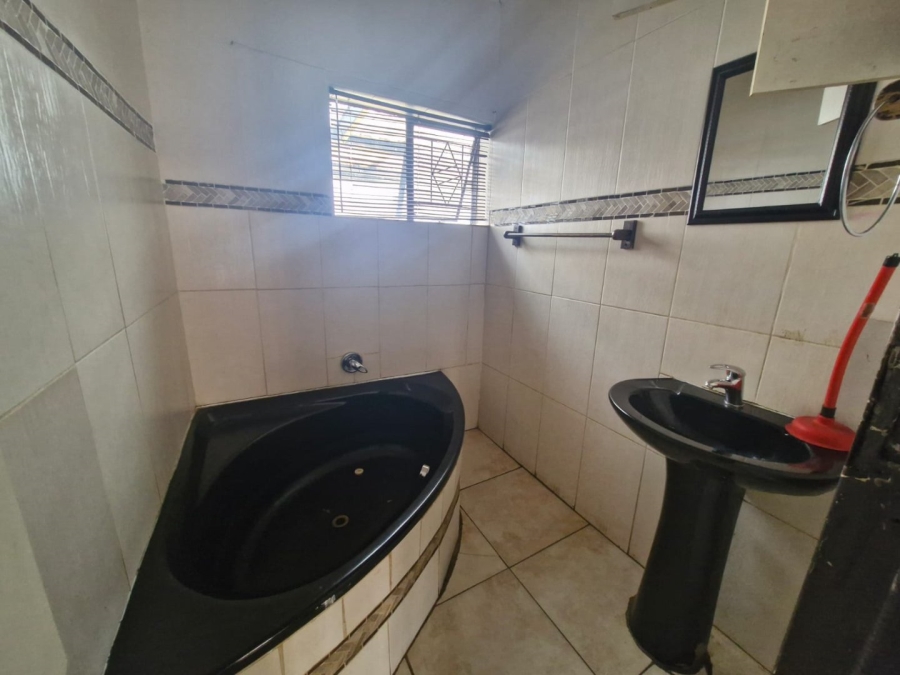 4 Bedroom Property for Sale in Danville Gauteng
