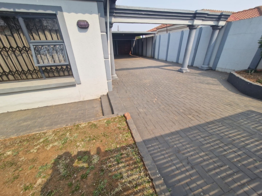 4 Bedroom Property for Sale in Danville Gauteng