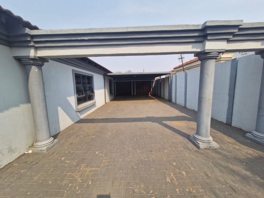 4 Bedroom Property for Sale in Danville Gauteng