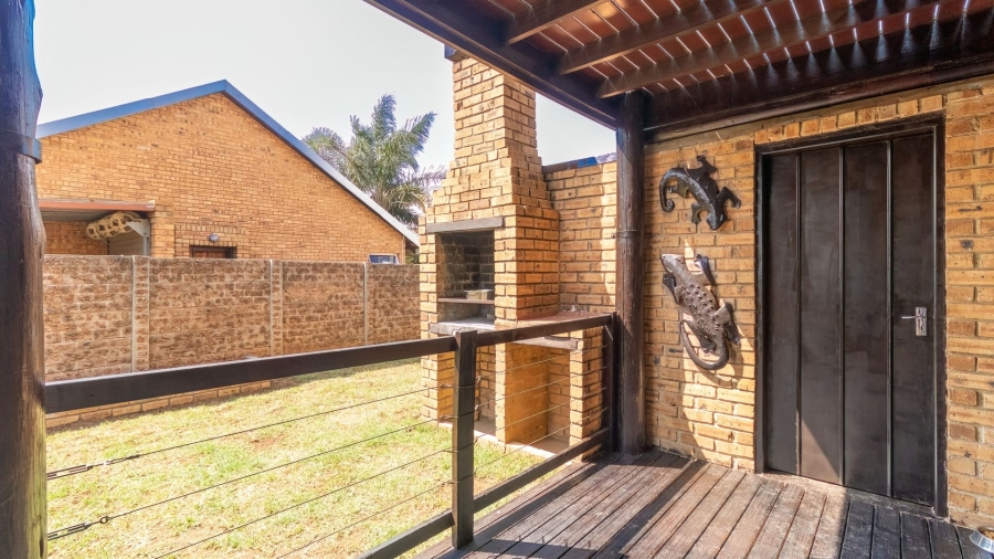 3 Bedroom Property for Sale in Bonaero Park Gauteng