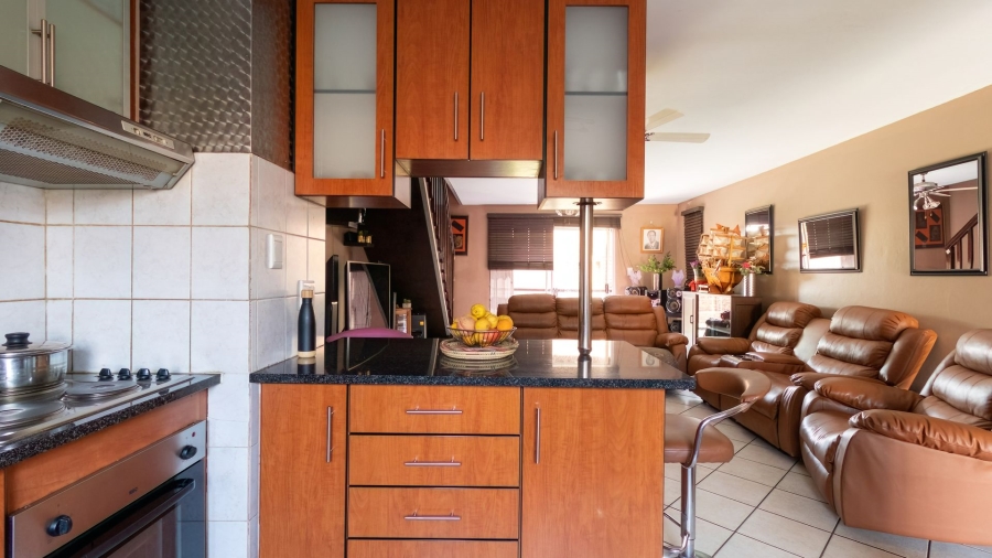 3 Bedroom Property for Sale in Bonaero Park Gauteng