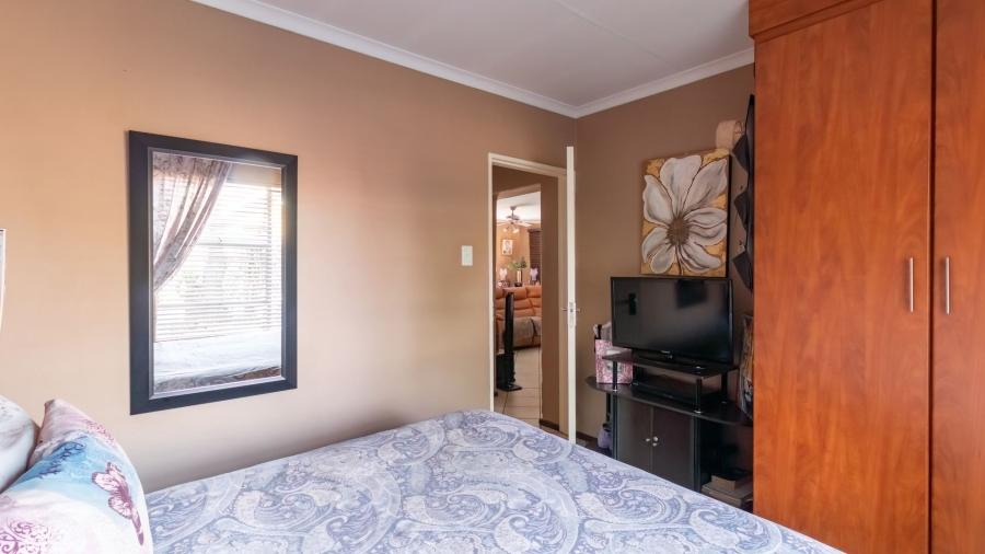 3 Bedroom Property for Sale in Bonaero Park Gauteng