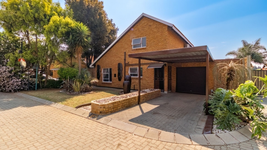 3 Bedroom Property for Sale in Bonaero Park Gauteng