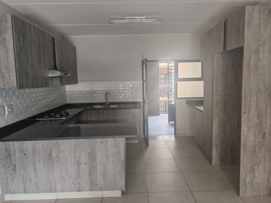 To Let 3 Bedroom Property for Rent in Bartlett Gauteng