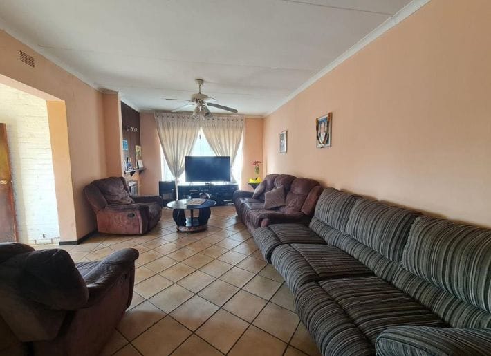 4 Bedroom Property for Sale in Croydon Gauteng