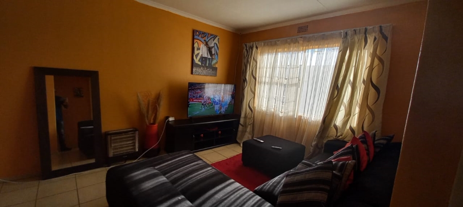 2 Bedroom Property for Sale in Fairlead Gauteng
