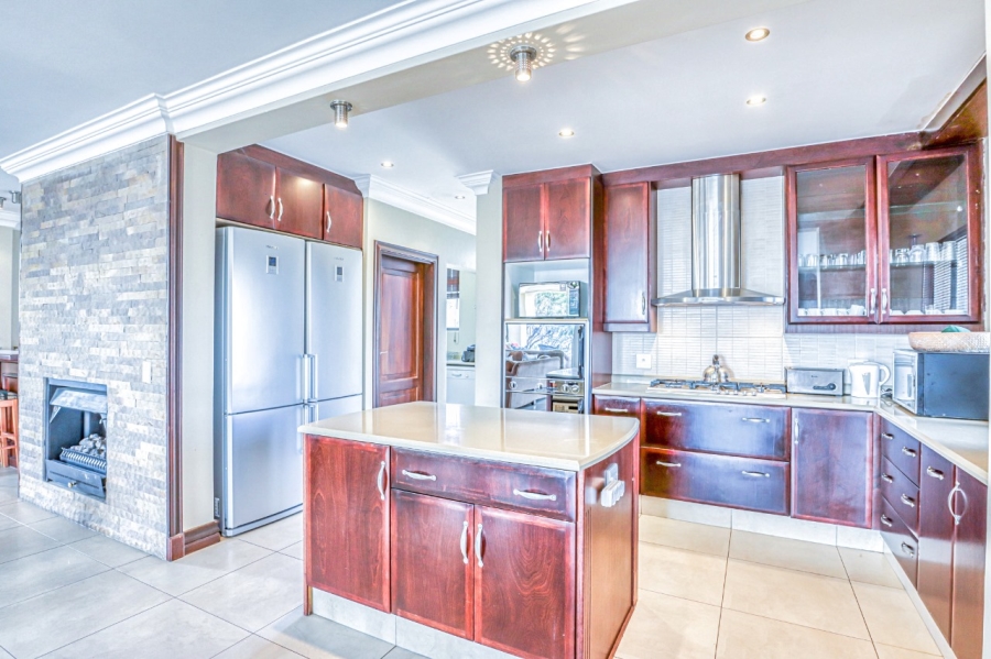 5 Bedroom Property for Sale in Vaal Marina Gauteng