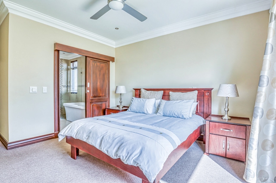 5 Bedroom Property for Sale in Vaal Marina Gauteng